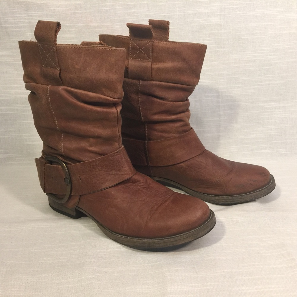 Steve Madden leather buckle boots
